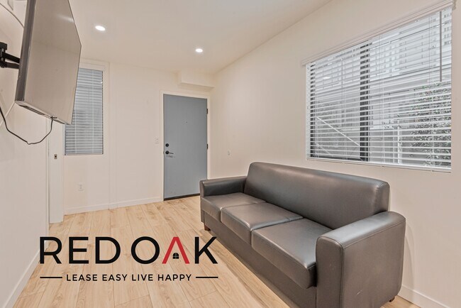 Foto del edificio - Cheerful One Bedroom with a Lovely Kitchen...