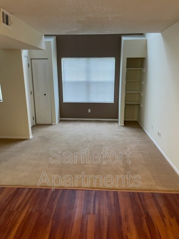 Building Photo - 5426 Haymeadow Ln