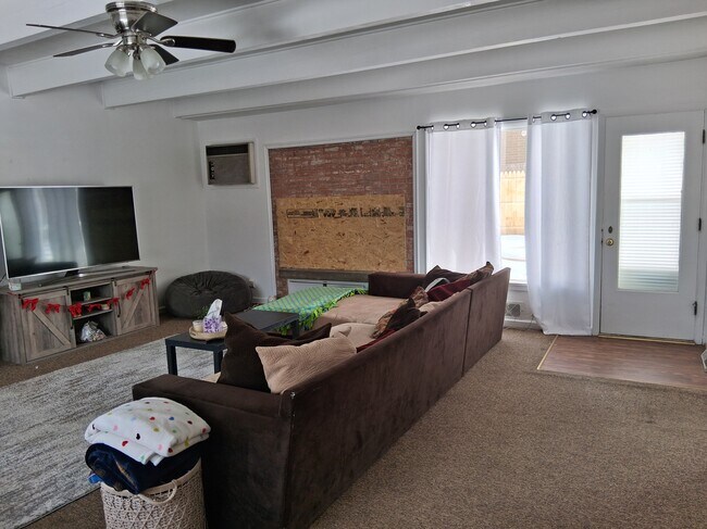 Foto del edificio - Joyanne Court