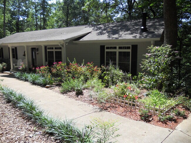 Building Photo - 4735 Pilgrim Mill Rd