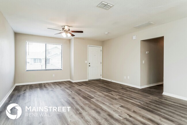 Building Photo - 1513 NE Van Loon Ln