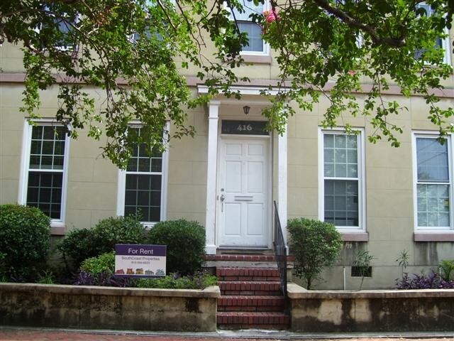 Primary Photo - 416 E Hall St