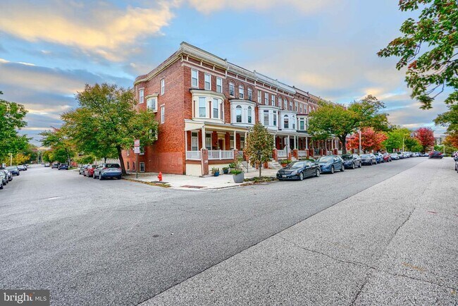 Foto del edificio - 2200 Brookfield Ave