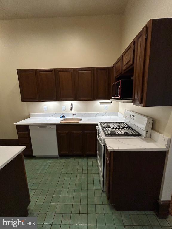 Foto del edificio - 2352 Eutaw Pl