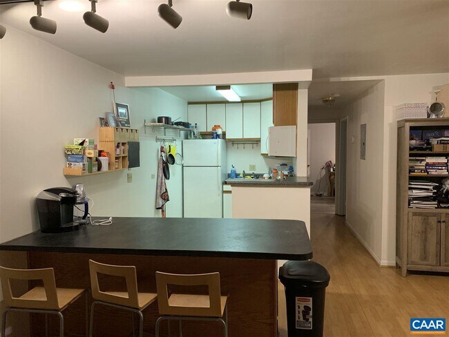 Foto del edificio - 1215 Wertland St