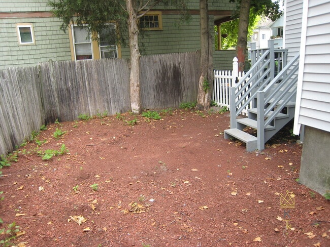 Building Photo - 57 Day St