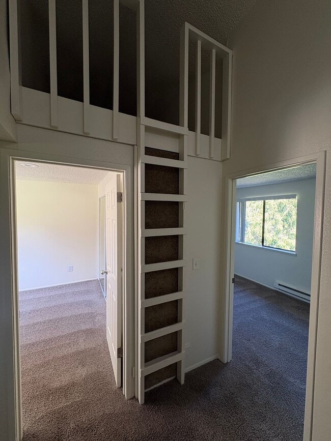 Building Photo - Scarborough Townhomes