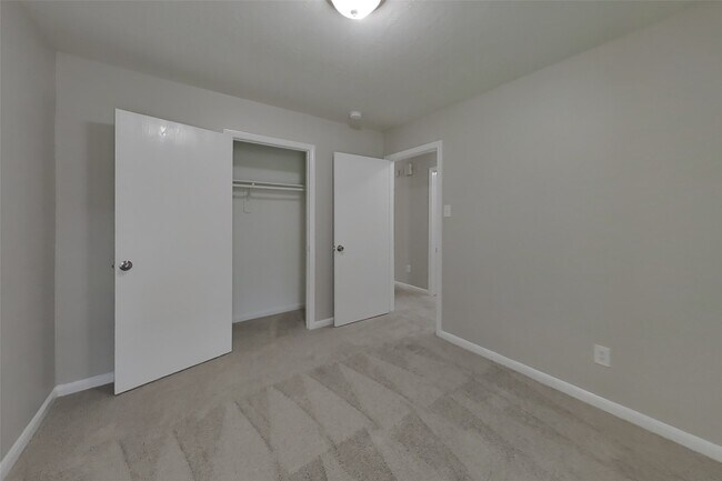 Foto del edificio - 8707 Texas Acorn Ave