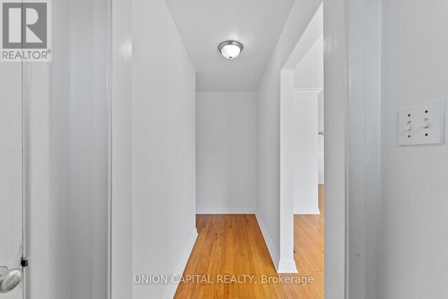 Building Photo - 379 Tamarack Cir