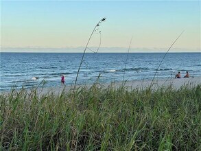 Building Photo - 4564 El Mar Dr