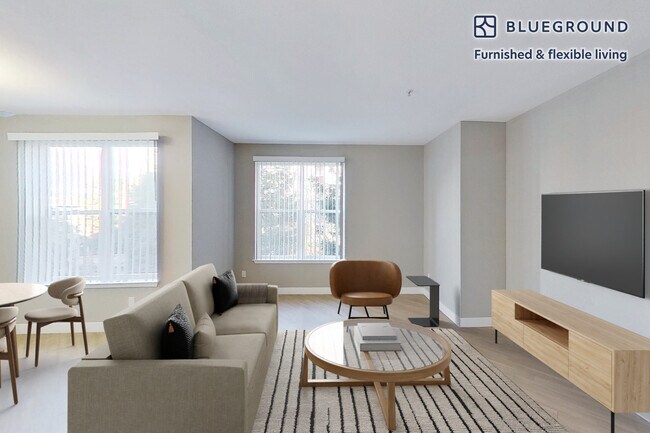 Building Photo - 1257 Lakeside Dr