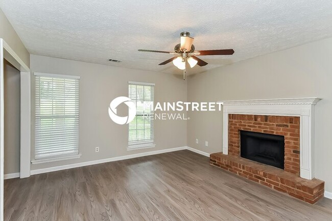 Building Photo - 4 Bedroom Pet-Friendly Home in Atlanta, GA with Main Street Renewal