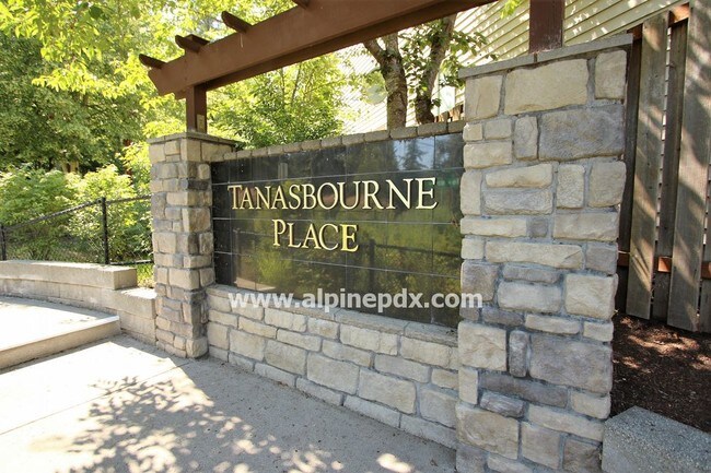 Building Photo - Tanasbourne Place 3 Bedrooms 2.5 Baths