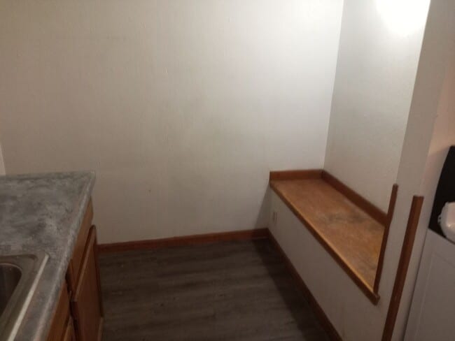 Interior Photo - Creekside Apartments (Olivet HS, LLC)