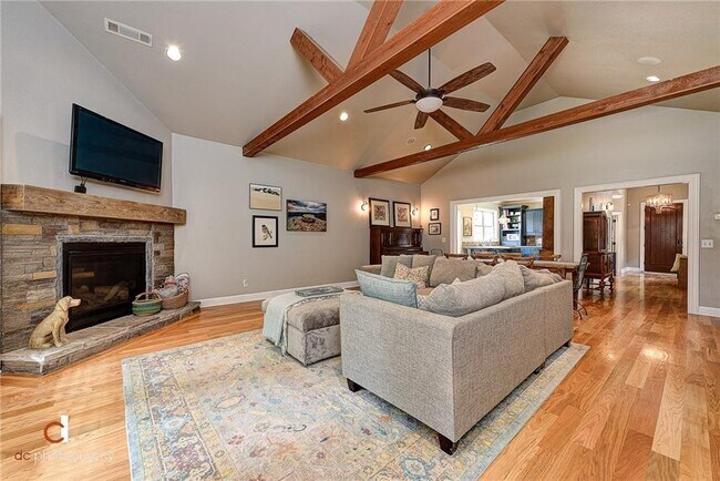 Foto del edificio - 1602 NE Greenbrier Rd