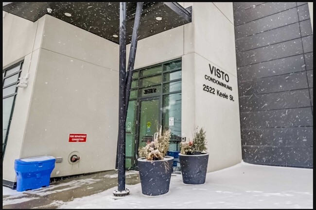 Front Entrance - 2522 Keele St