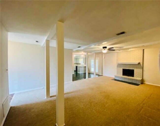 Building Photo - 3118 S 58th St
