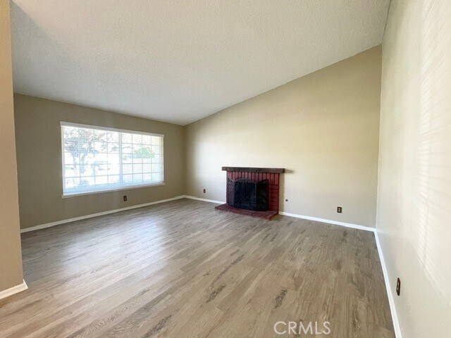 Building Photo - 825 Ardmore Ct