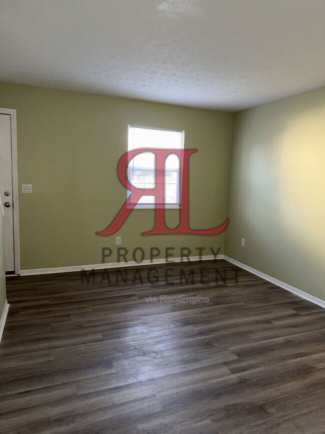 Foto del edificio - 596 E Gates St