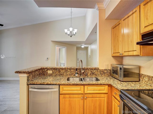 Foto principal - 15175 Michelangelo Blvd