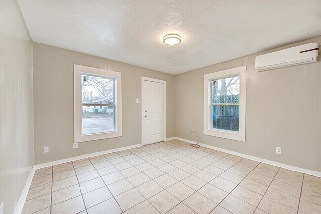 Building Photo - 3518 Orange St