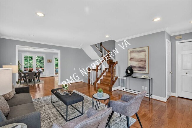 Foto del edificio - 43790 Laburnum Square