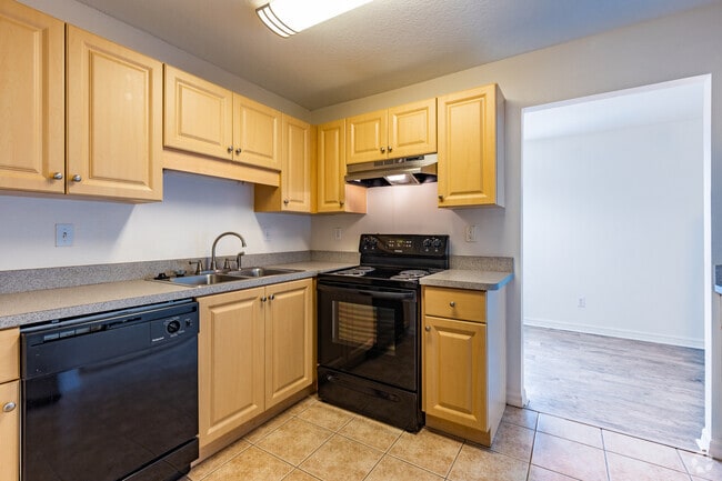 2 Bed /1 Bath 2nd Floor - Sailpoint Bay Apartments