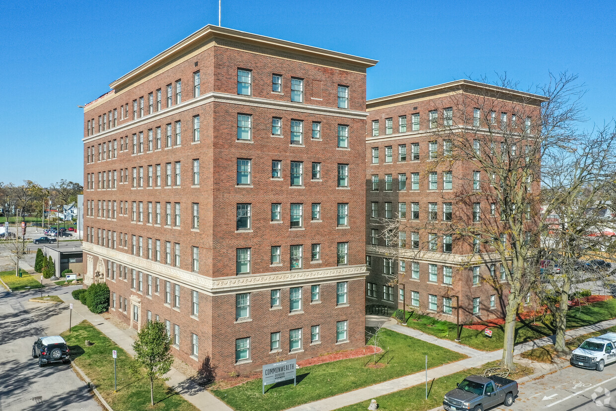 Primary Photo - (55+ only) Commonwealth Senior Apartments