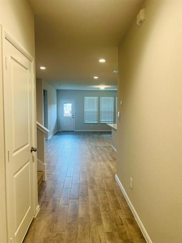Foto del edificio - 8529 Centerboard Ln