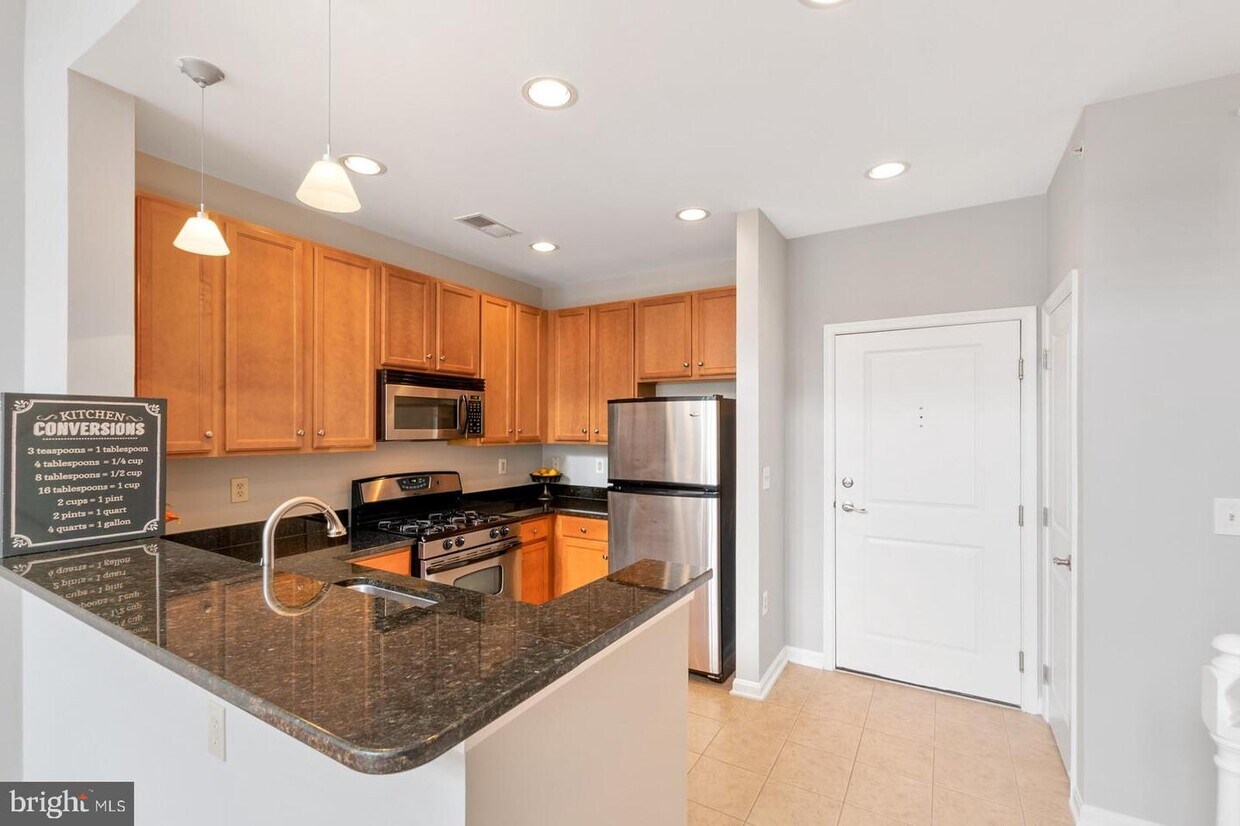 Foto principal - 2655 Prosperity Ave