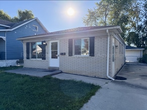 Building Photo - 24659 Lambrecht Ave
