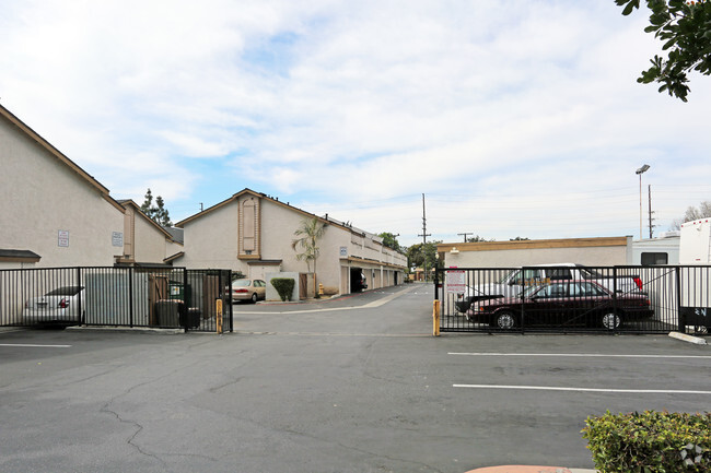 Foto del edificio - Elk Lane Apartments