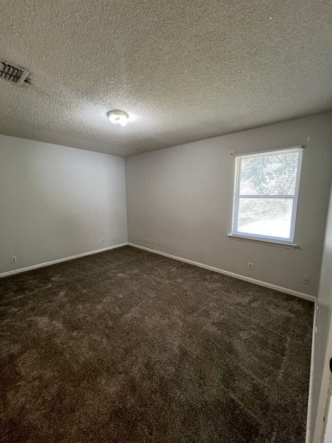 Foto del edificio - 235 W Lakemont Dr