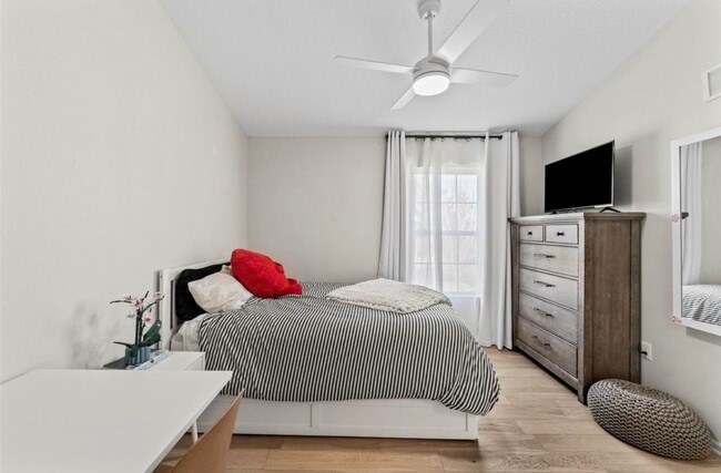 Foto del edificio - 3007 SW Sharmin Ln