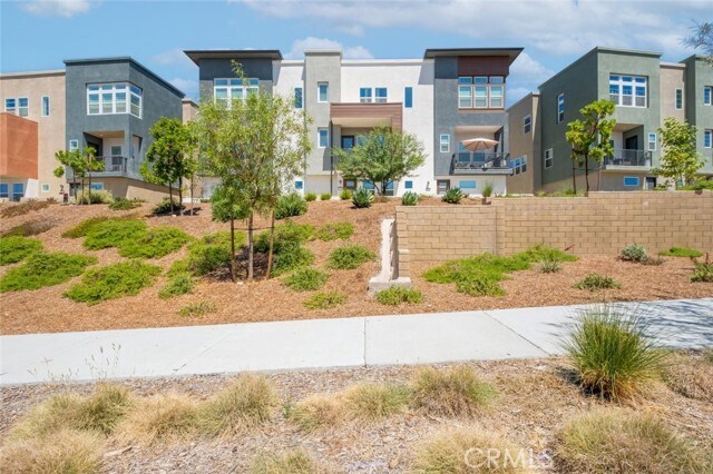 Building Photo - 27575 Blackbird Ct