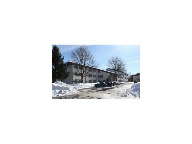 Building Photo - 4913 W Genesee St