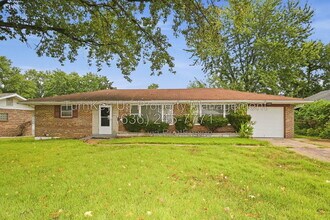 Building Photo - 9922 Norwich Dr
