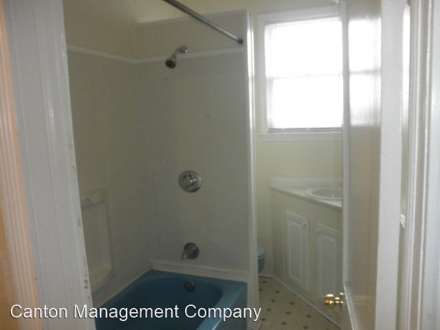 Building Photo - 111 S Linwood Ave