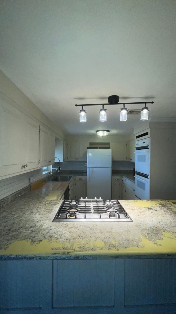 Foto del edificio - Charming and spacious 3-Bedroom 2 bath house.