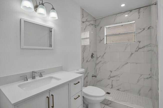 Foto del edificio - 340 SW 11th Ave