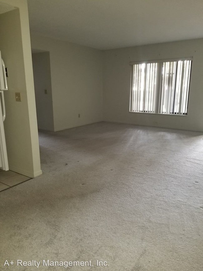 Building Photo - 1024-1024 Howell Ave