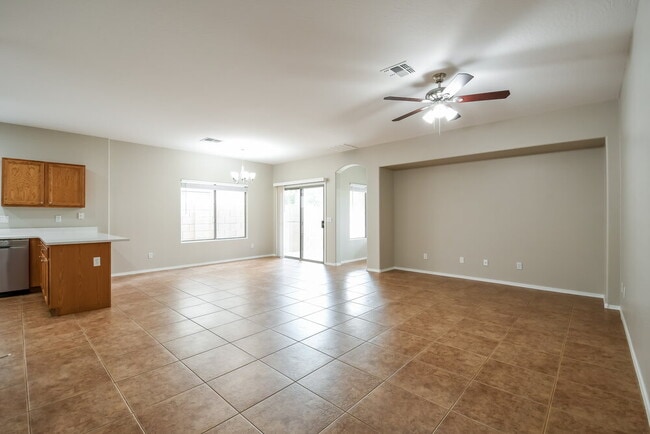 Building Photo - 41915 N 46th Dr