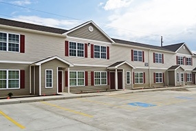 Foto principal - Huron Pheasant Run Apartments