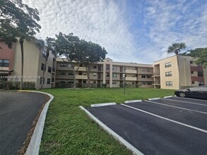 Building Photo - 3400 Foxcroft Rd