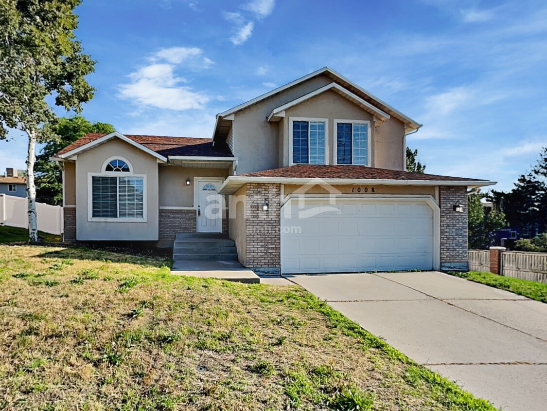 Primary Photo - 1008 E 11780 S