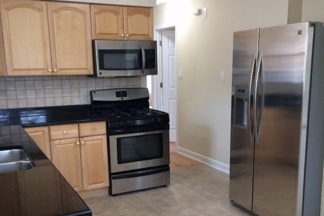 Foto del edificio - 18003 Greenview Terrace