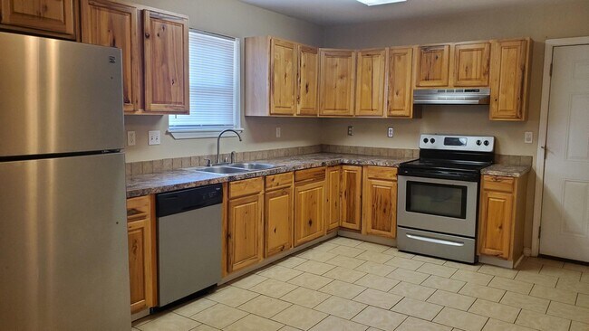 Foto del edificio - 2608 E Maple Ave