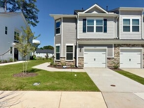 Building Photo - 1823 Hinesley Dr