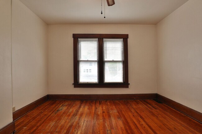 Building Photo - 212-214-214 E Patterson Ave