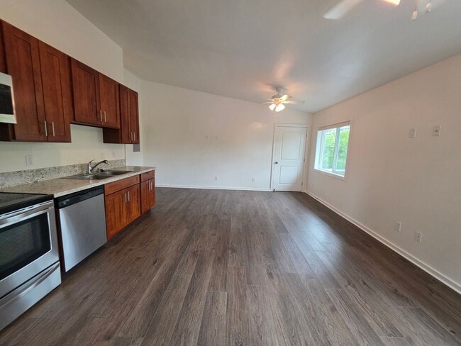 Building Photo - Spacious 2 bedroom, 2 bath with 2 parking duplex unit in Kailua